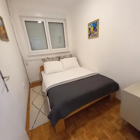 Apartment Pariske Noci *
